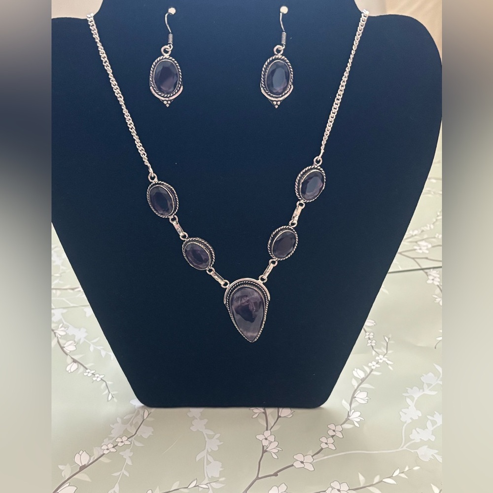 Amethyst necklace and earrings